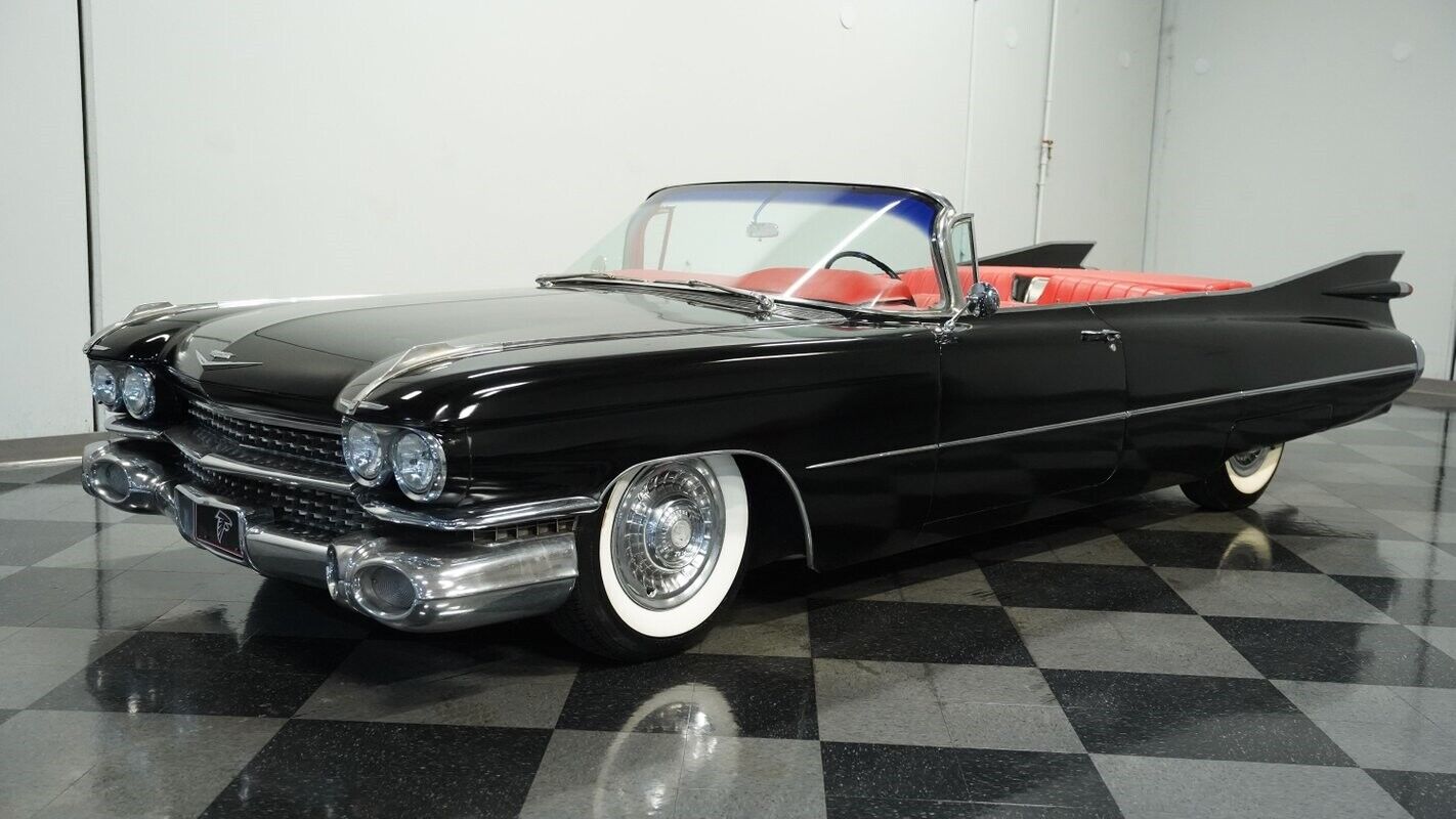 Cadillac-Convertible-Cabriolet-1959-Black-Red-0-6