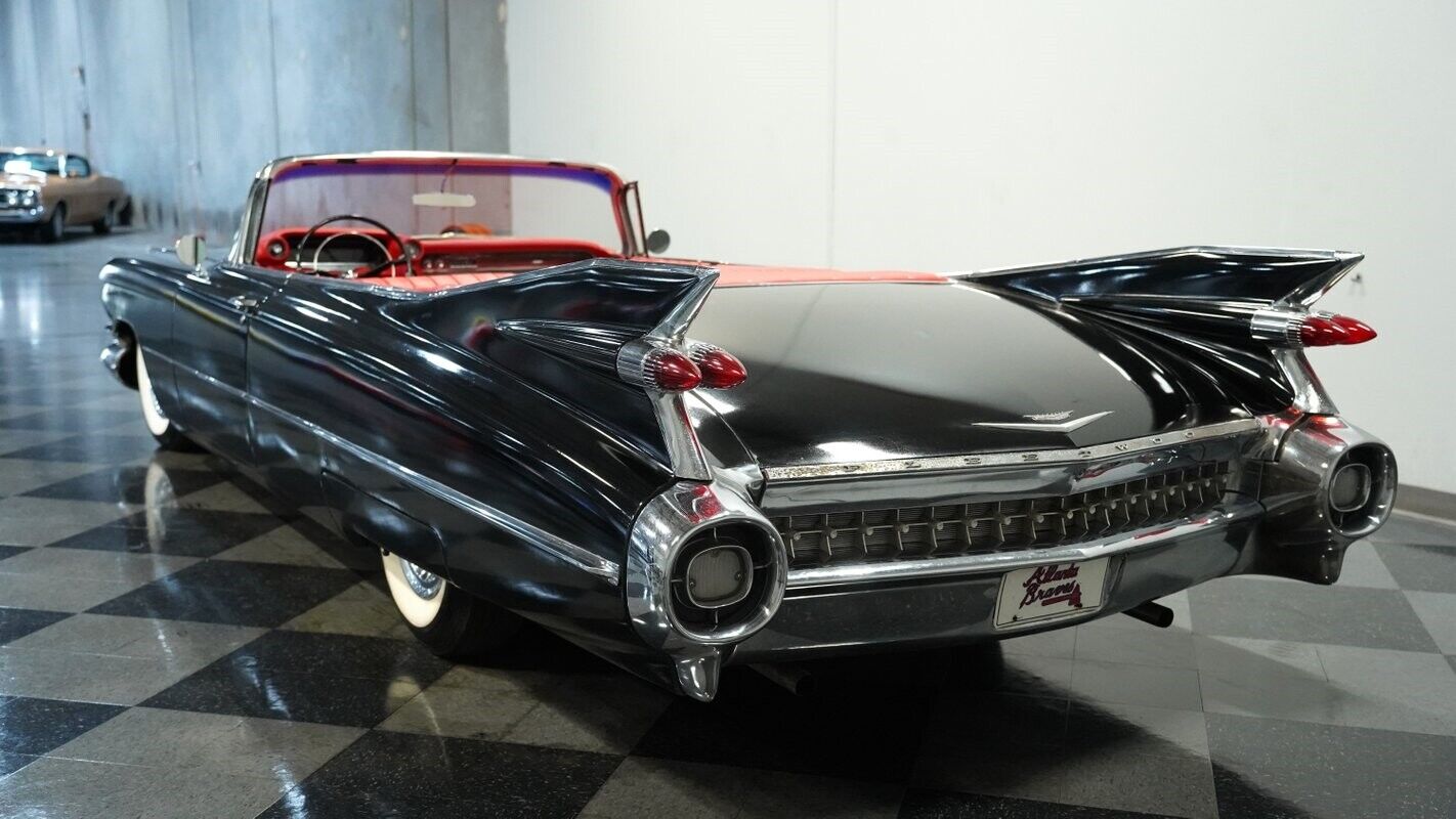 Cadillac-Convertible-Cabriolet-1959-Black-Red-0-8