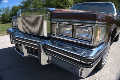 Cadillac-Coupe-Deville-Coupe-1977-Brown-Tan-80689-10