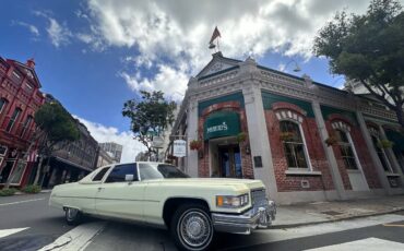 Cadillac-Coupe-de-ville-1976-yellow-64374-2