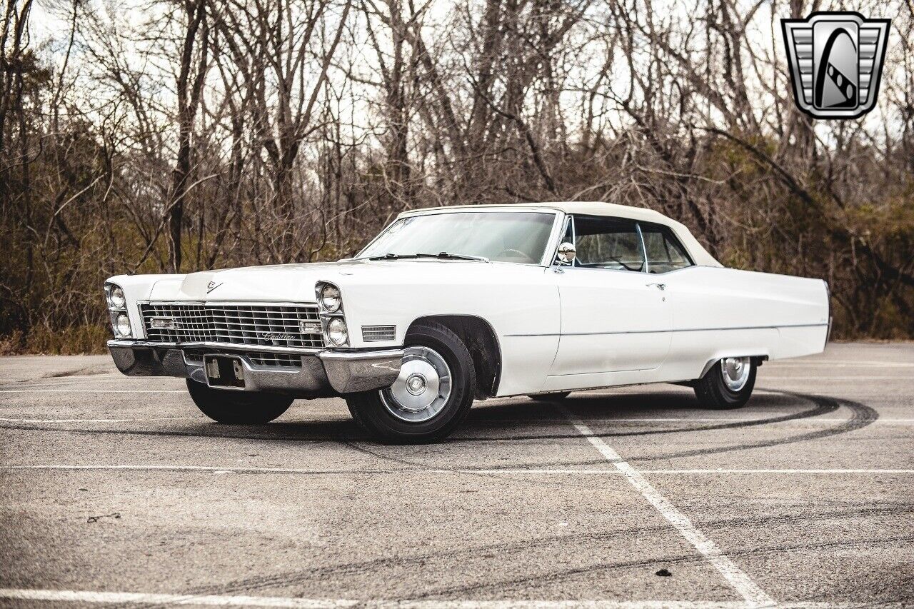 Cadillac-DeVille-1967-White-Red-58588-2