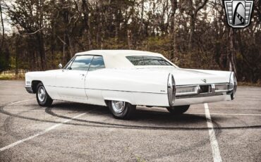 Cadillac-DeVille-1967-White-Red-58588-4