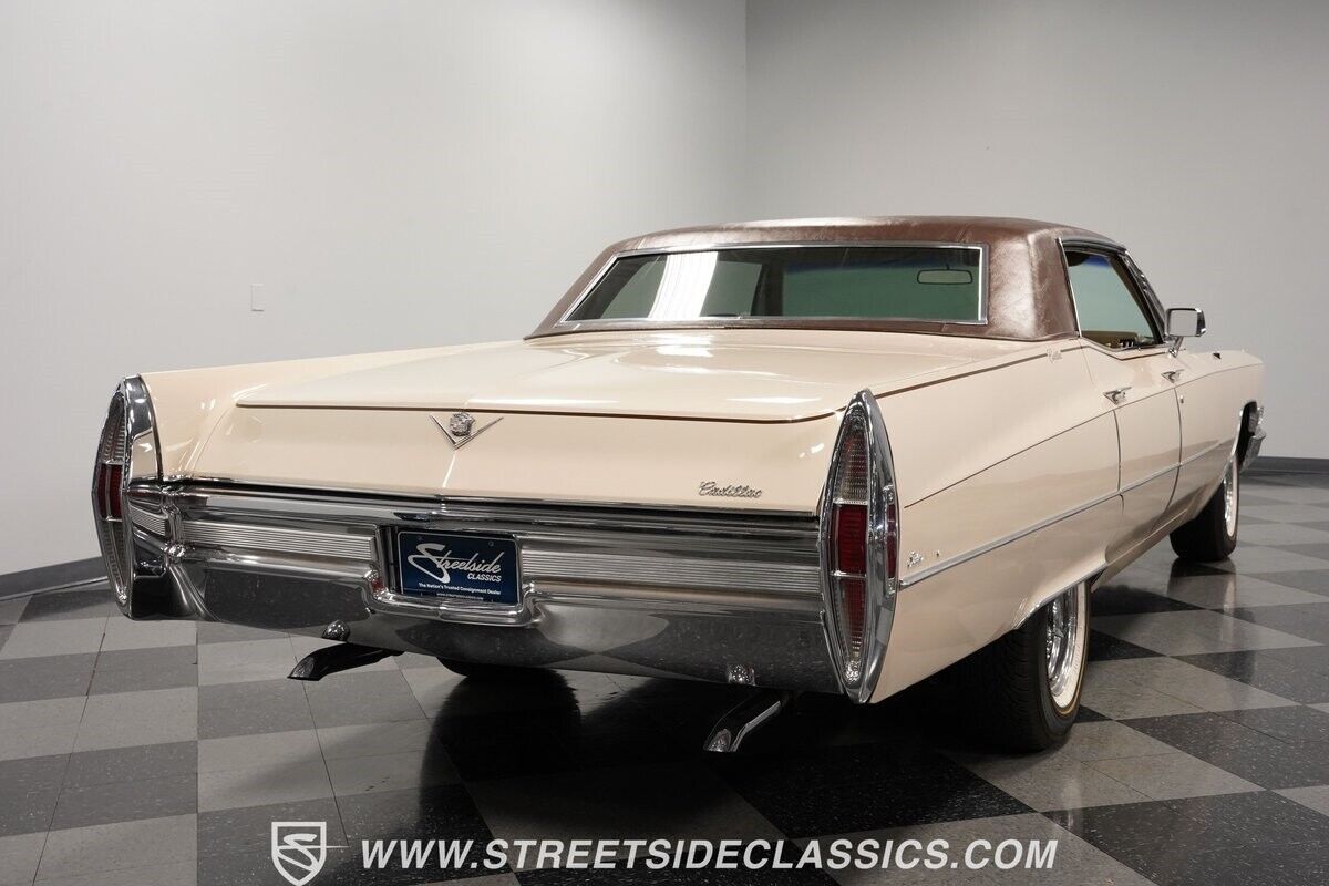 Cadillac-DeVille-1968-Sudan-Beige-Beige-149922-11