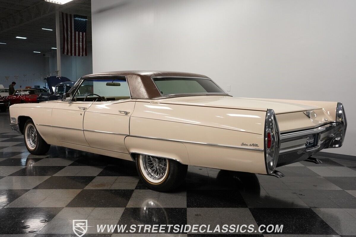 Cadillac-DeVille-1968-Sudan-Beige-Beige-149922-9