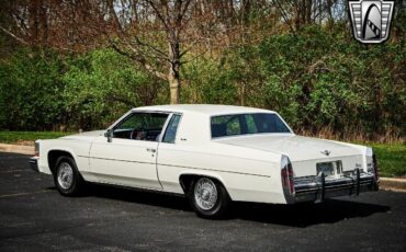 Cadillac-DeVille-1984-White-Blue-23149-3