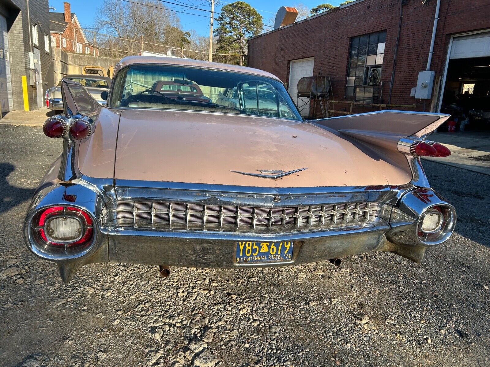 Cadillac-DeVille-Berline-1959-Pink-Pink-49085-26