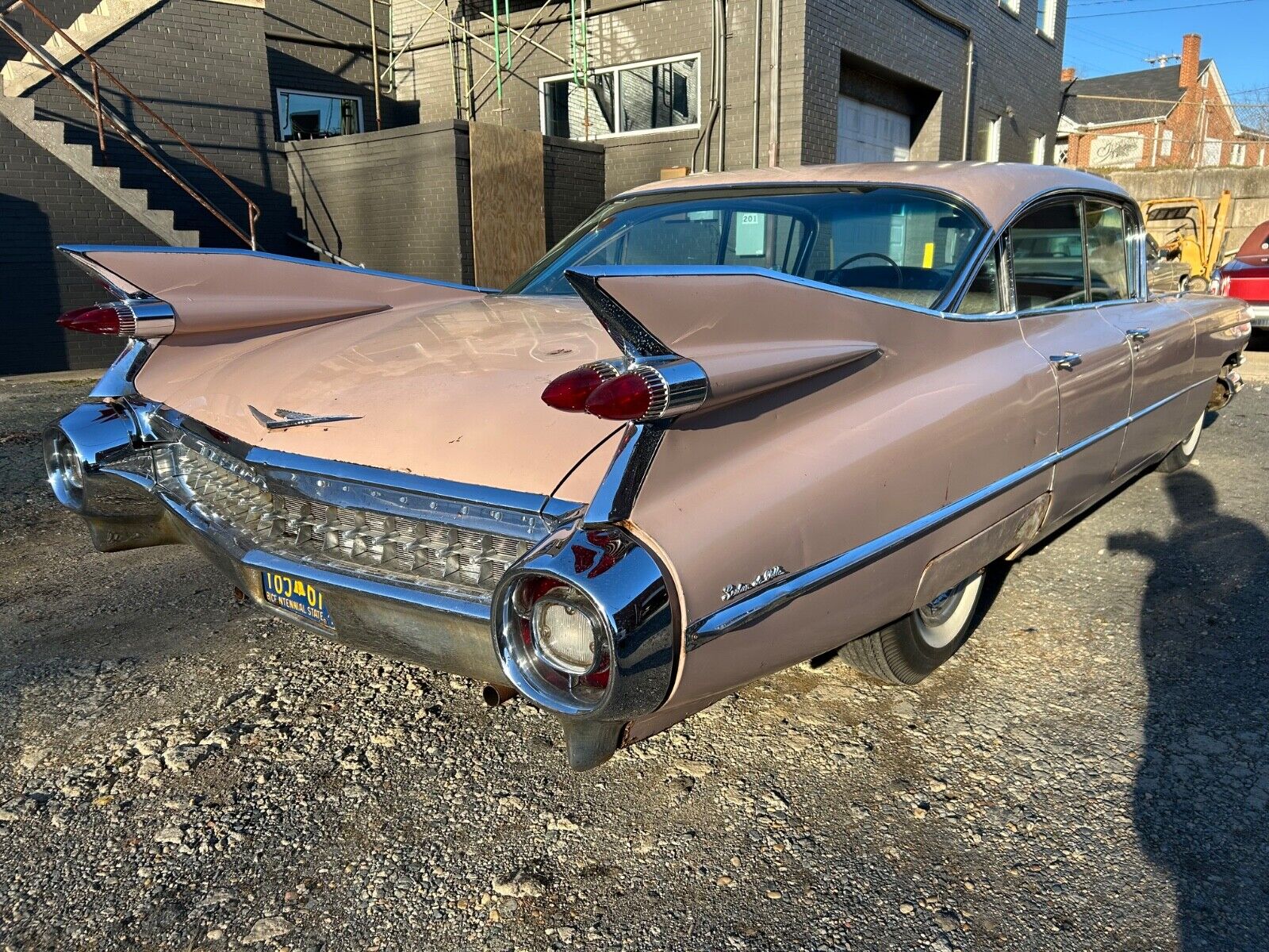 Cadillac-DeVille-Berline-1959-Pink-Pink-49085-4