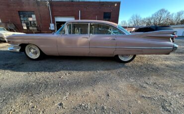 Cadillac-DeVille-Berline-1959-Pink-Pink-49085-6