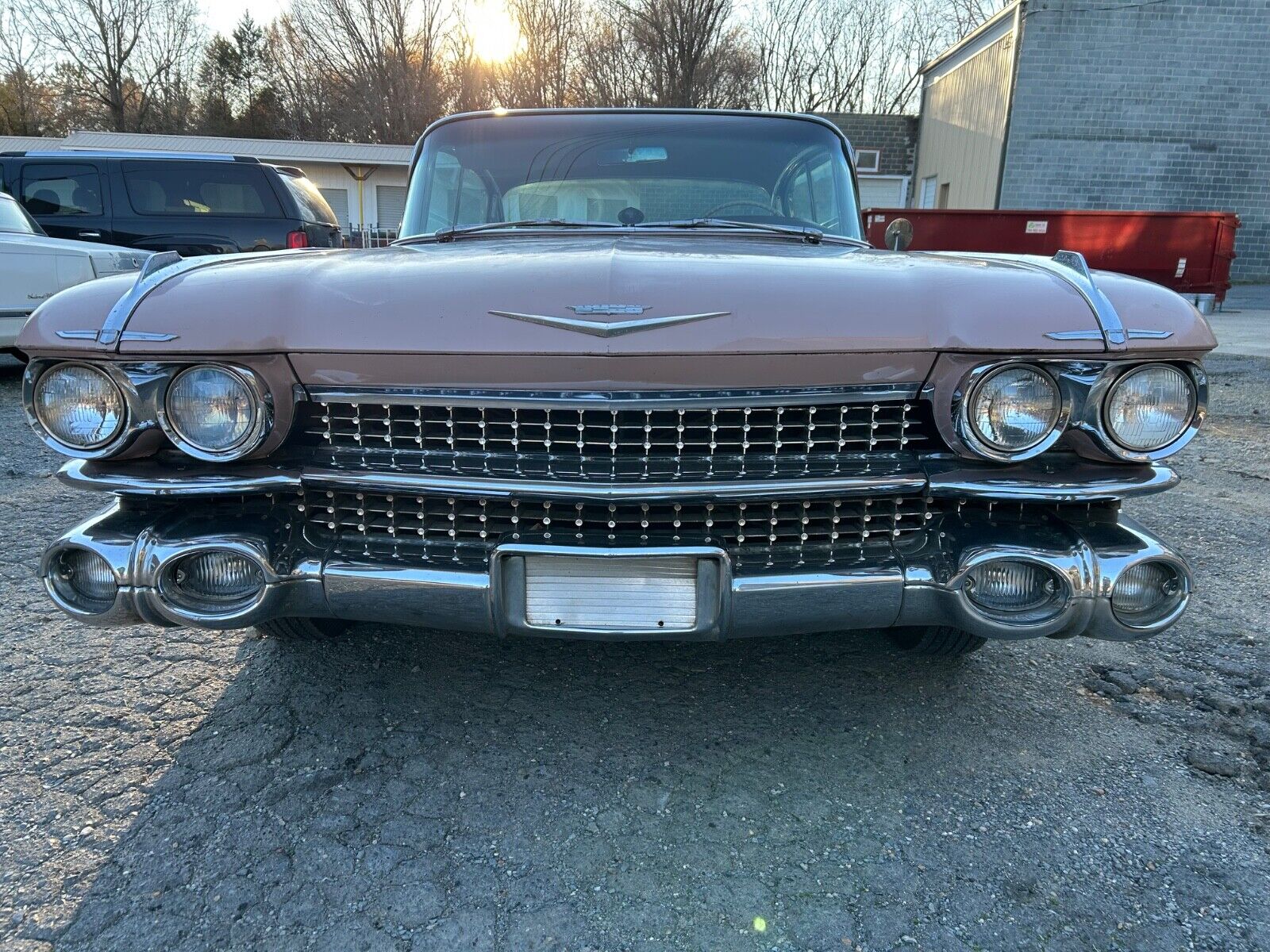 Cadillac-DeVille-Berline-1959-Pink-Pink-49085-8