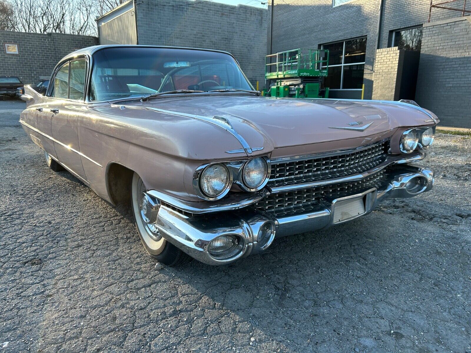 Cadillac-DeVille-Berline-1959-Pink-Pink-49085-9