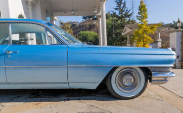 Cadillac-DeVille-Berline-1964-Blue-White-58665-10