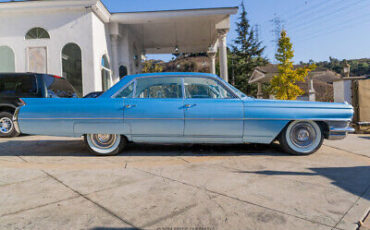 Cadillac-DeVille-Berline-1964-Blue-White-58665-8