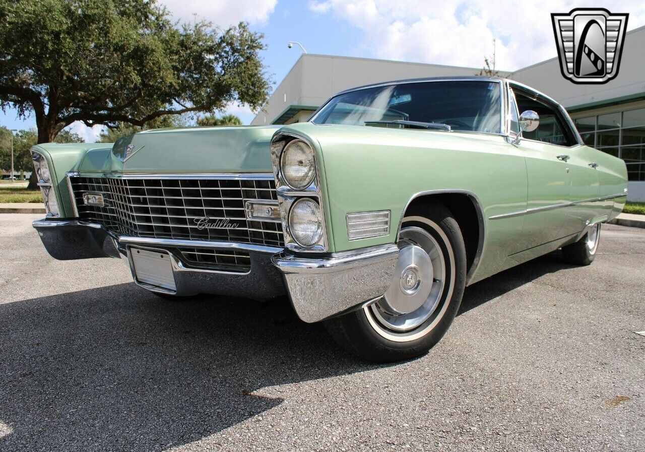 Cadillac-DeVille-Berline-1967-Green-Black-88705-11