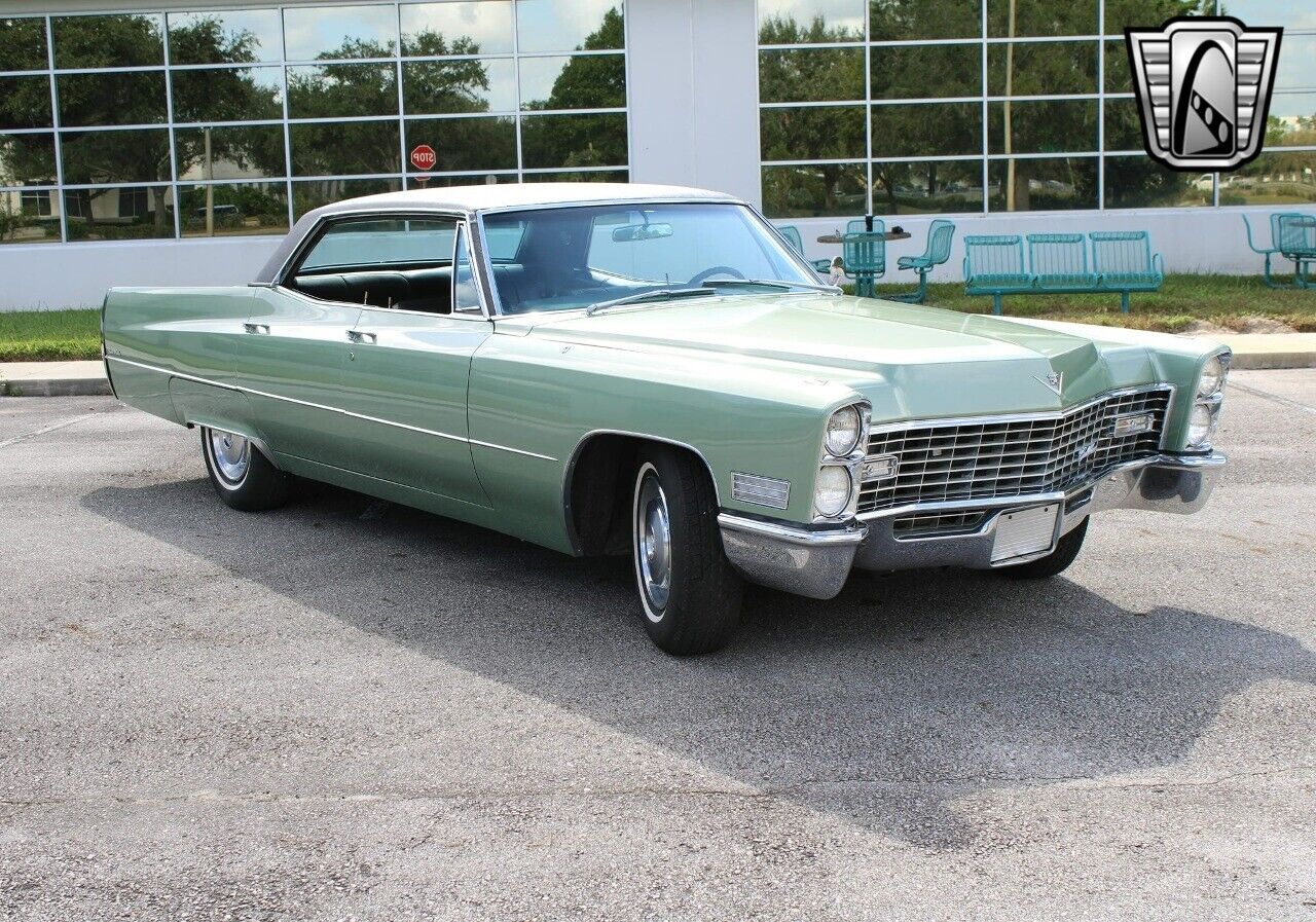 Cadillac-DeVille-Berline-1967-Green-Black-88705-3