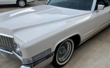 Cadillac-DeVille-Berline-1970-White-Black-19024-6