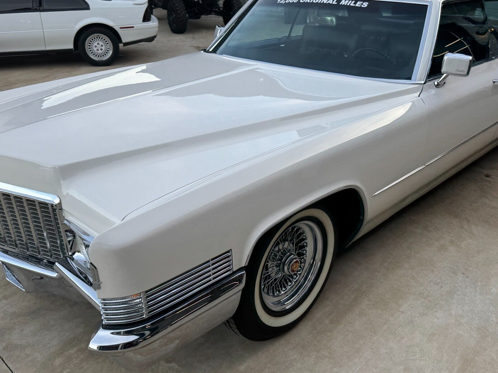 Cadillac-DeVille-Berline-1970-White-Black-19024-8