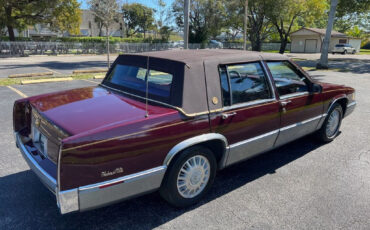 Cadillac-DeVille-Berline-1990-Burgundy-Red-125382-3