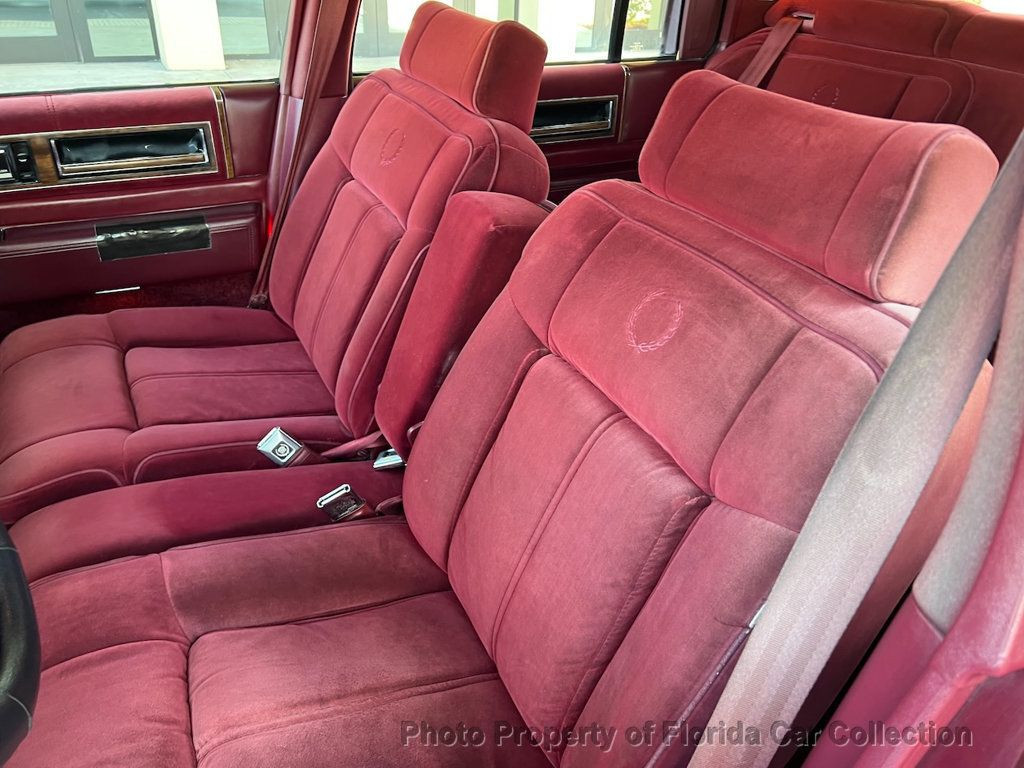 Cadillac-DeVille-Berline-1990-Burgundy-Red-125382-7