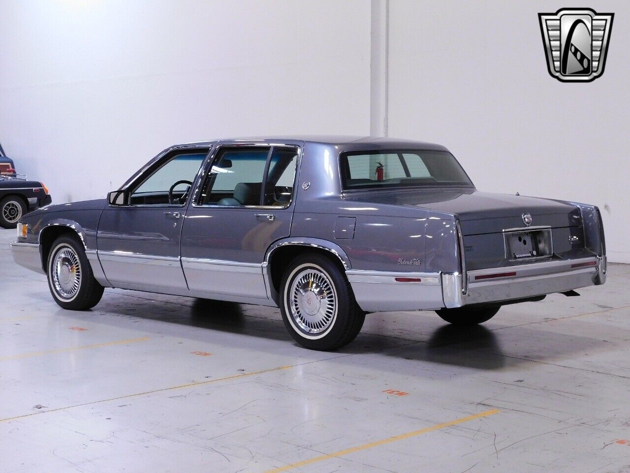 Cadillac-DeVille-Berline-1993-Gray-Gray-134528-3