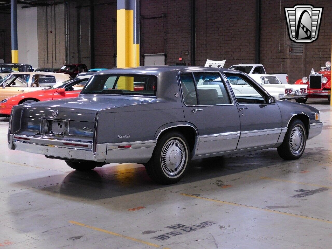 Cadillac-DeVille-Berline-1993-Gray-Gray-134528-4