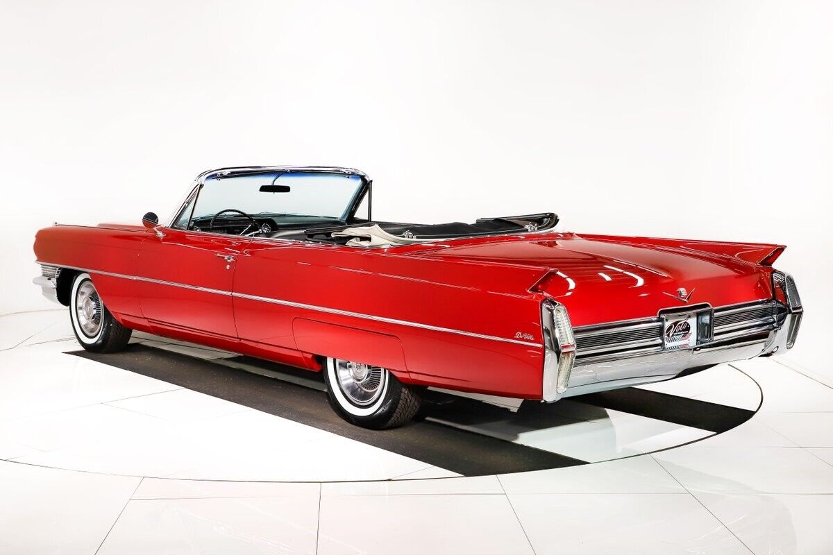 Cadillac-DeVille-Cabriolet-1964-Red-Black-0-5