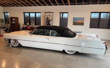 Cadillac-DeVille-Cabriolet-1964-White-White-3219-1