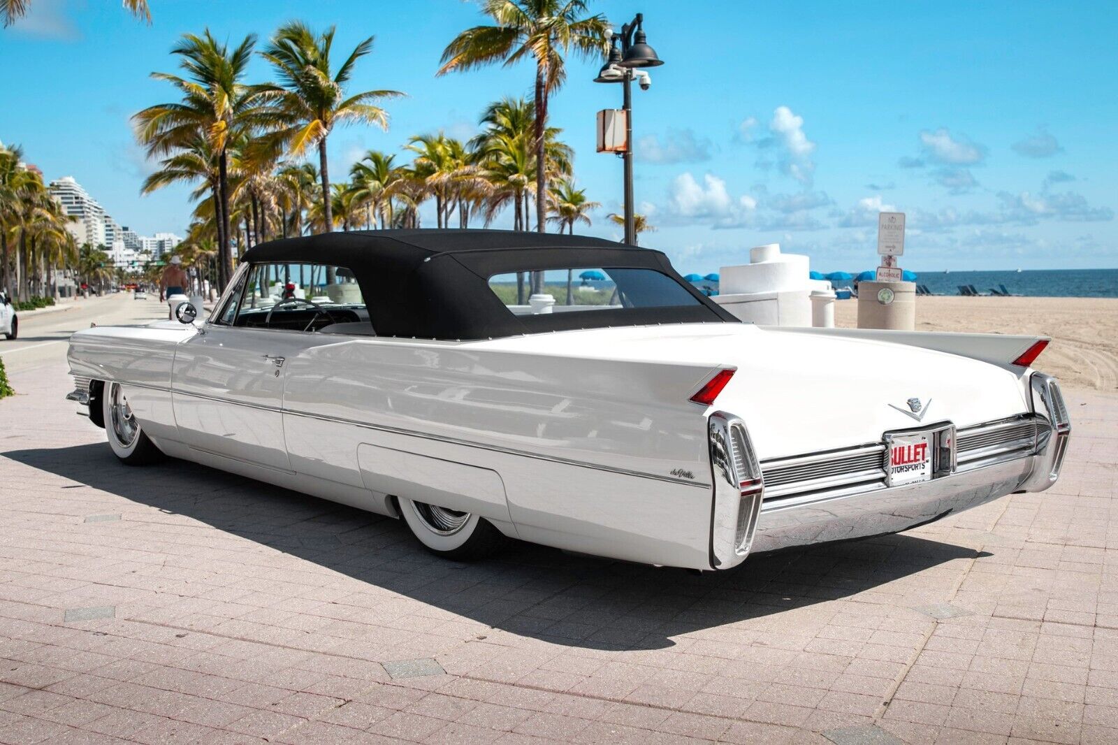 Cadillac-DeVille-Cabriolet-1964-White-White-3219-34