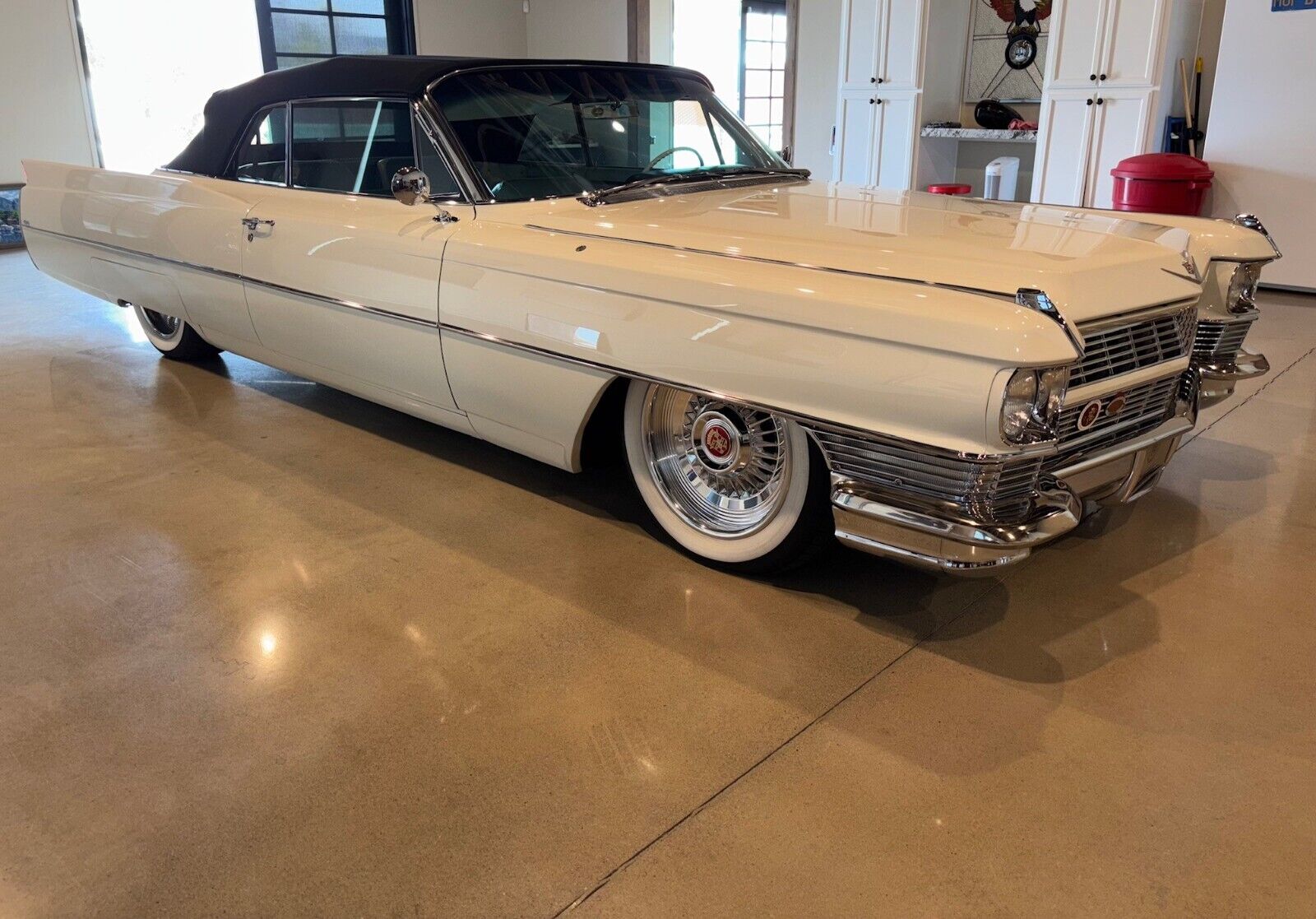 Cadillac-DeVille-Cabriolet-1964-White-White-3219-7