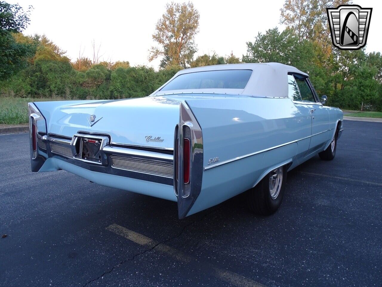 Cadillac-DeVille-Cabriolet-1966-Blue-Black-141457-6