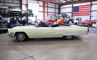 Cadillac-DeVille-Cabriolet-1967-Persian-Ivory-Black-45651-3