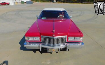 Cadillac-DeVille-Cabriolet-1975-Red-Red-11037-2