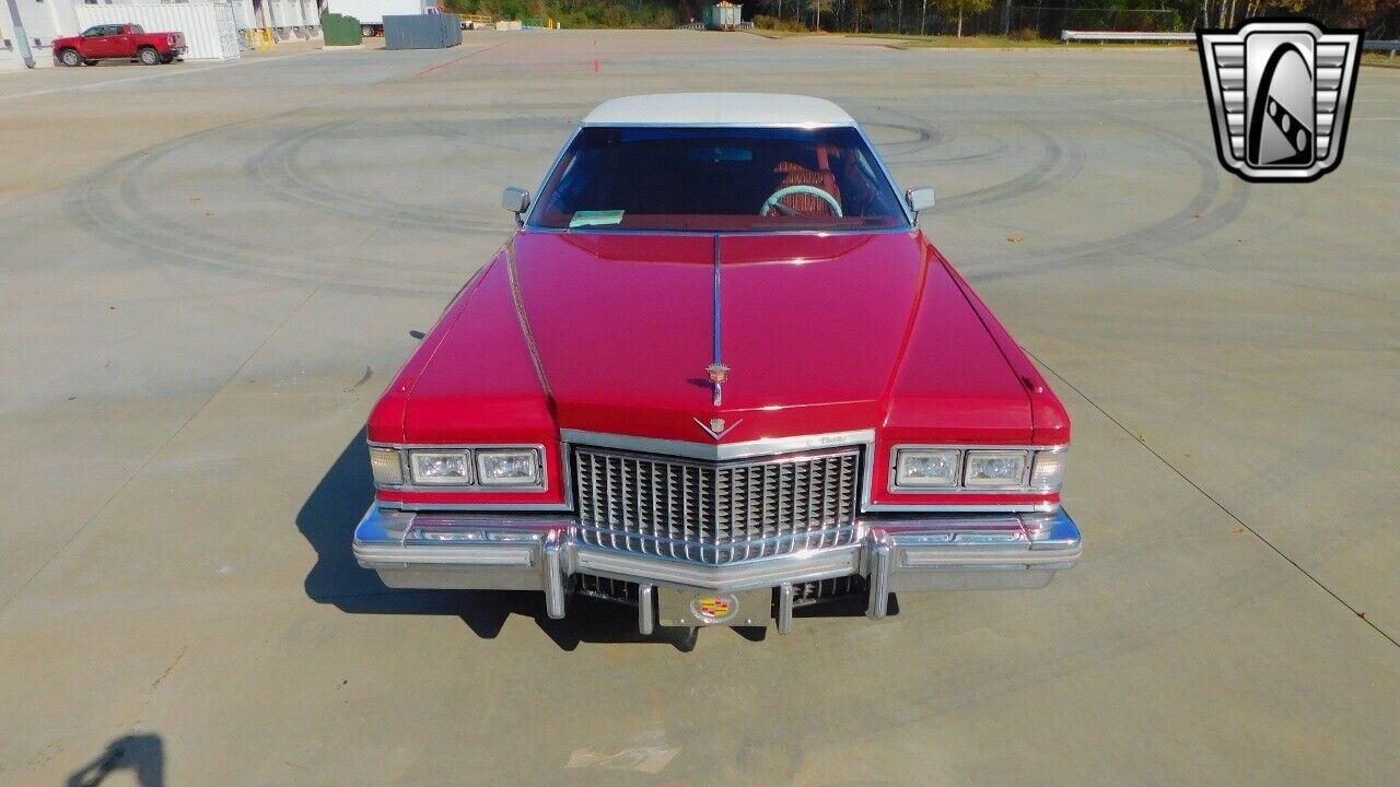 Cadillac-DeVille-Cabriolet-1975-Red-Red-11037-2