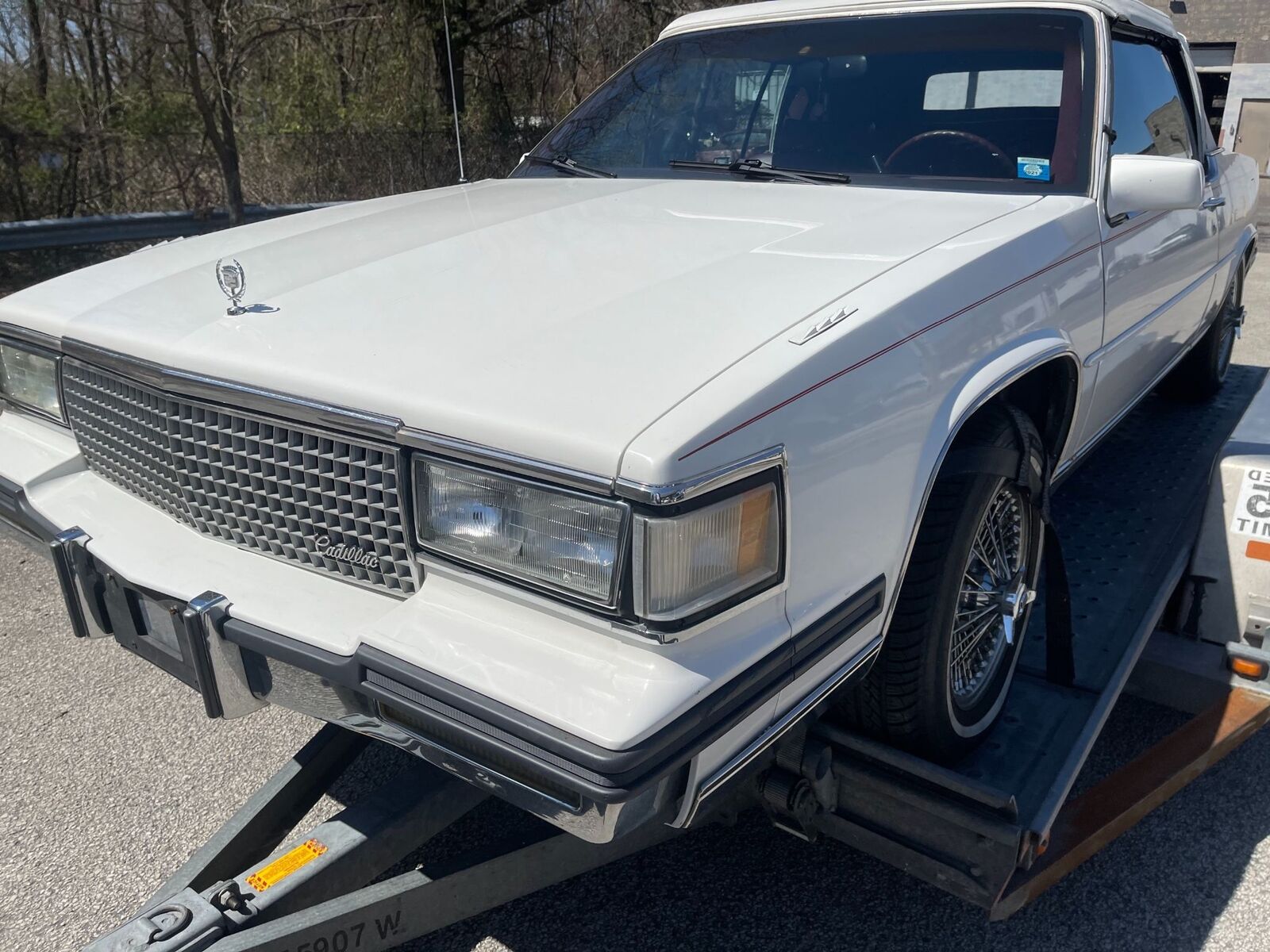 Cadillac-DeVille-Cabriolet-1988-White-Red-102480-15