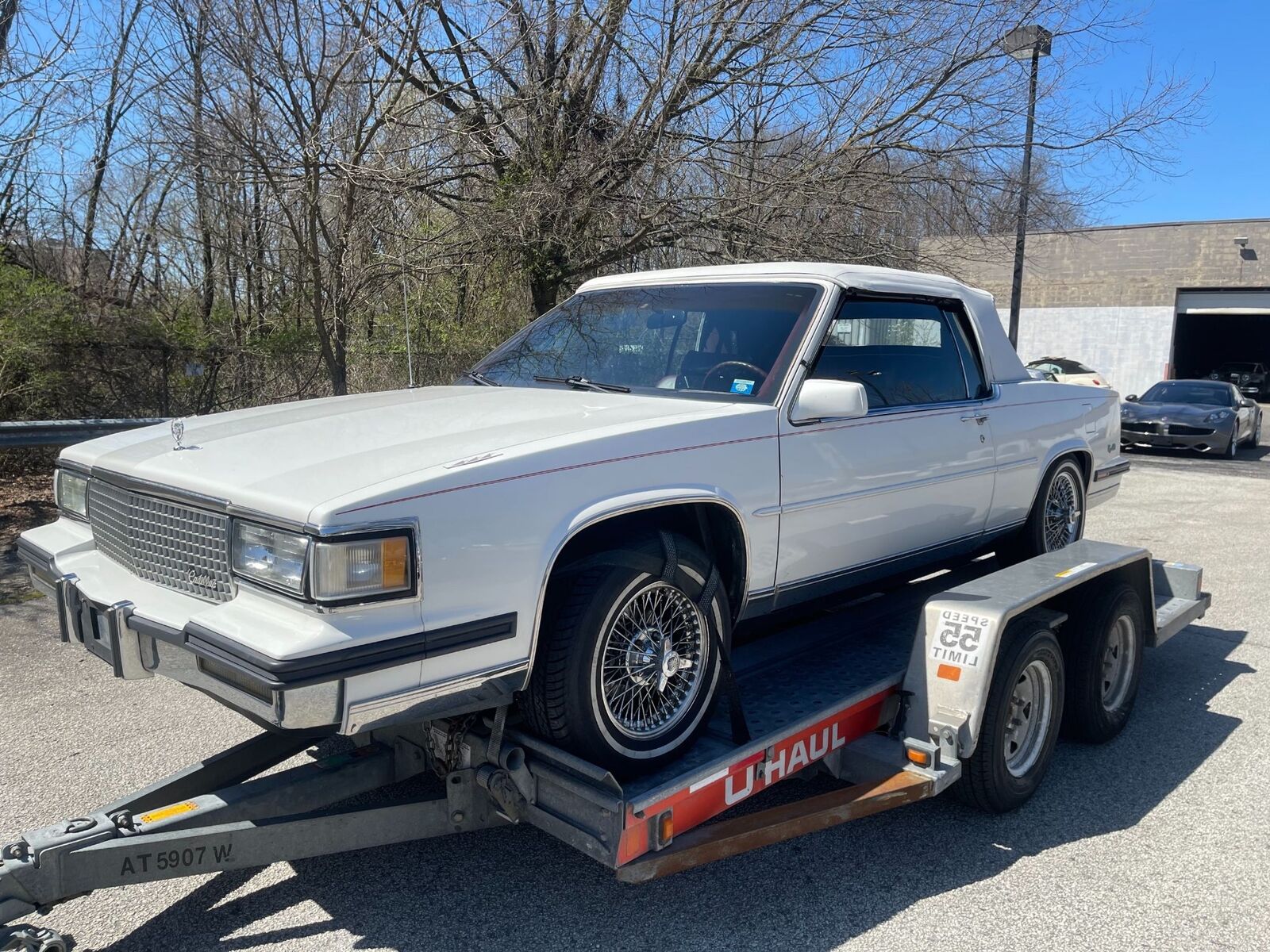 Cadillac-DeVille-Cabriolet-1988-White-Red-102480-9