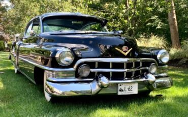 Cadillac-DeVille-Coupe-1952-Black-Gray-128748-4