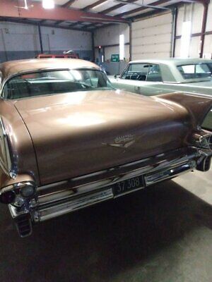 Cadillac-DeVille-Coupe-1958-Brown-Brown-128748-2