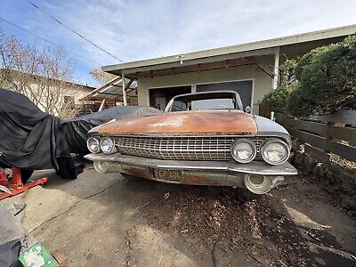 Cadillac-DeVille-Coupe-1961-White-128748-1