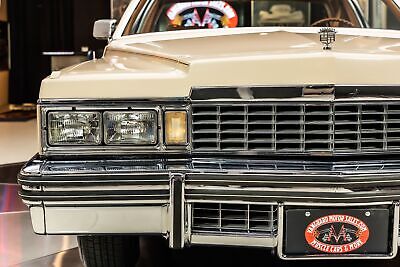 Cadillac-DeVille-Coupe-1977-Brown-Brown-45456-19