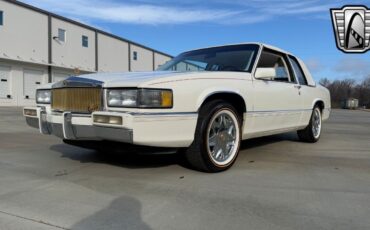 Cadillac-DeVille-Coupe-1989-White-White-138140-2