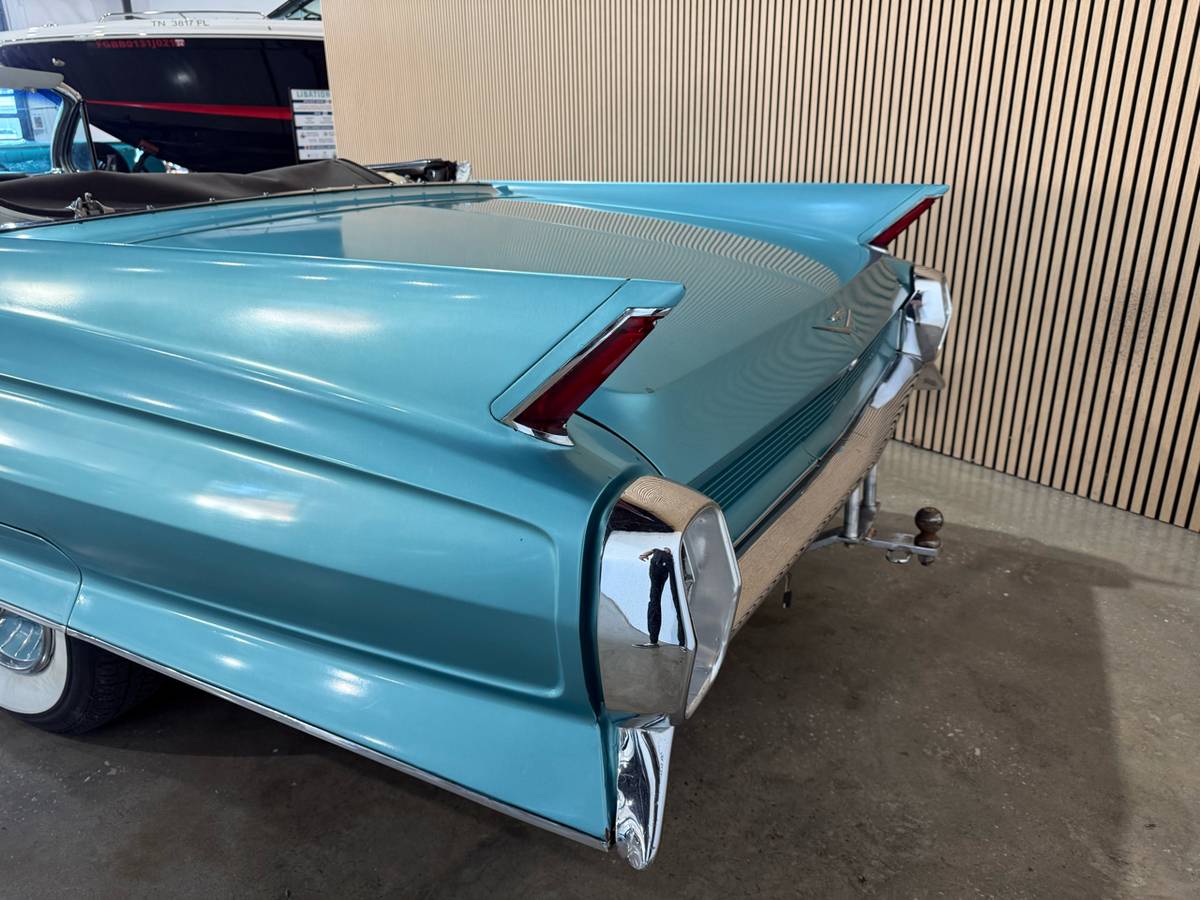 Cadillac-Deville-1962-blue-9584-21