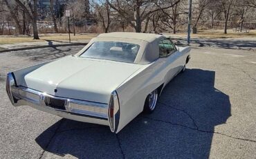 Cadillac-Deville-1967-white-96560-14