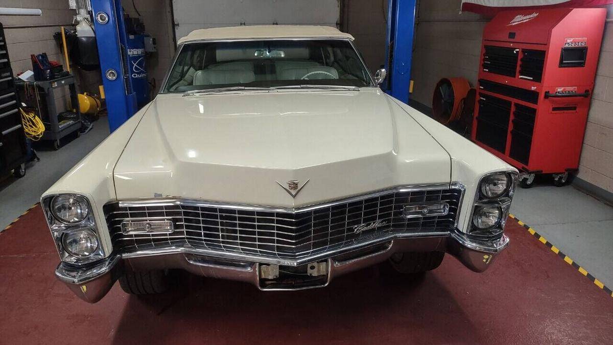 Cadillac-Deville-1967-white-96560-19