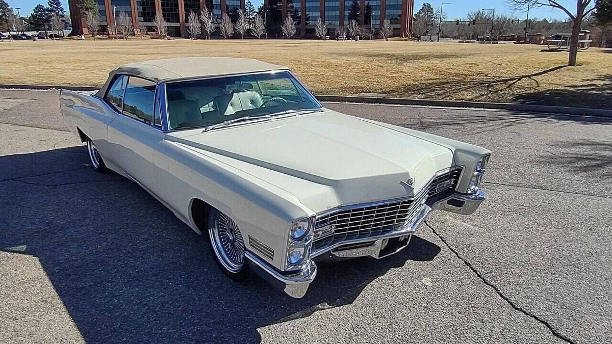 Cadillac-Deville-1967-white-96560-2