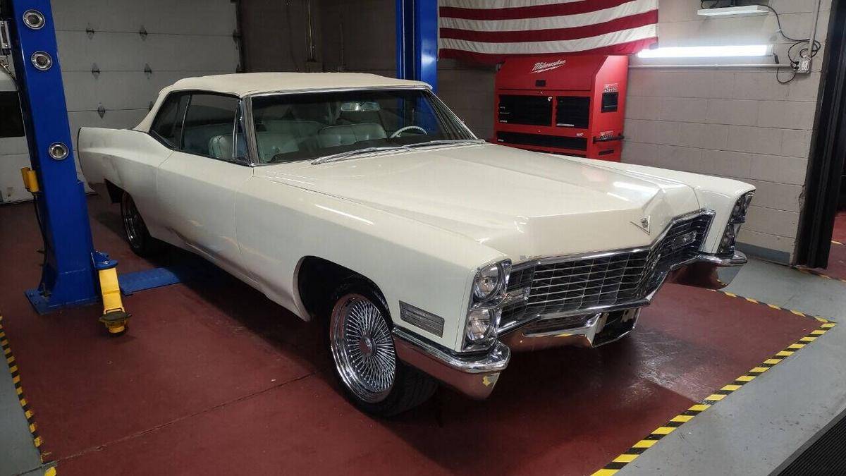 Cadillac-Deville-1967-white-96560-20