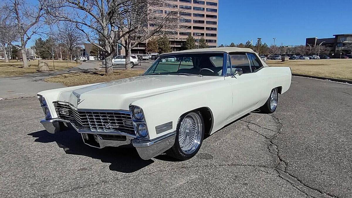 Cadillac-Deville-1967-white-96560-7