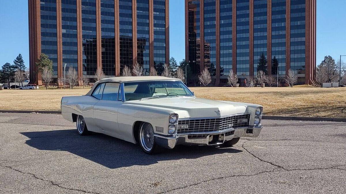 Cadillac-Deville-1967-white-96560