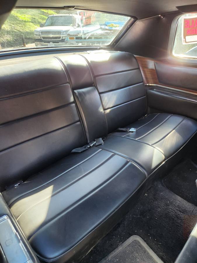 Cadillac-Deville-1976-black-139417-8