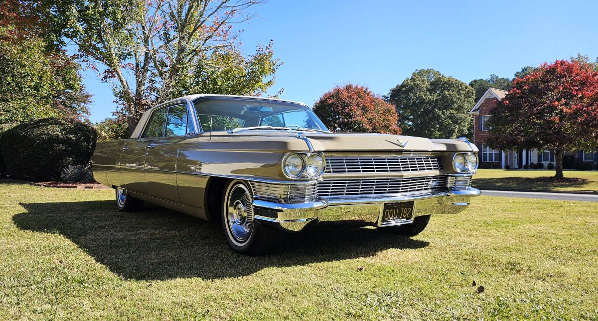 Cadillac-Deville-sedan-1964-brown-161