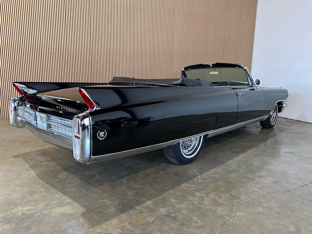 Cadillac-Eldorado-1963-Black-Black-85102-11