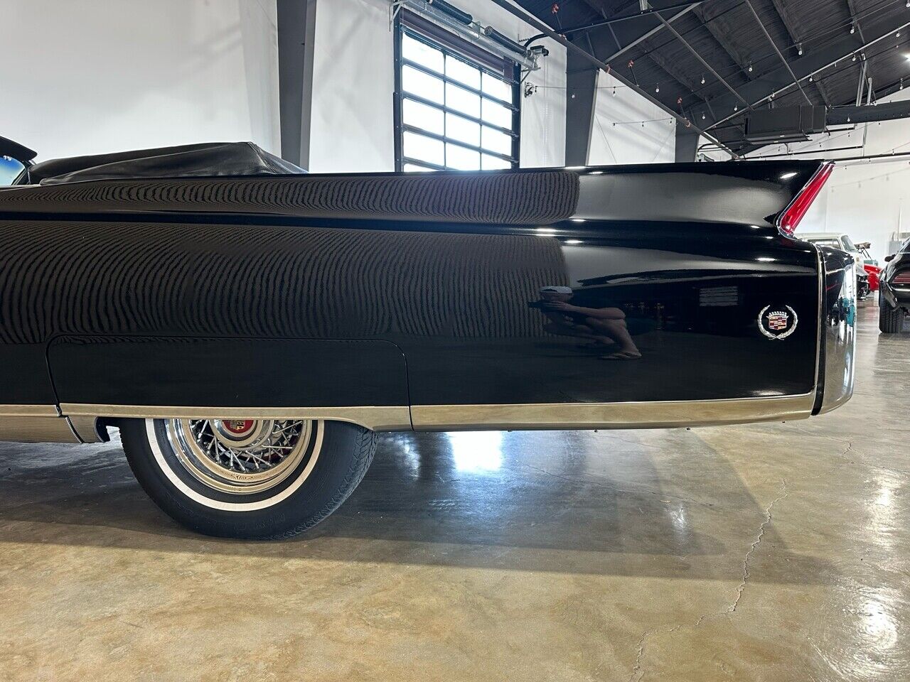 Cadillac-Eldorado-1963-Black-Black-85102-23